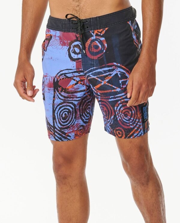 Alternative view of Mirage Archive Solid Rock 18" Boardshort