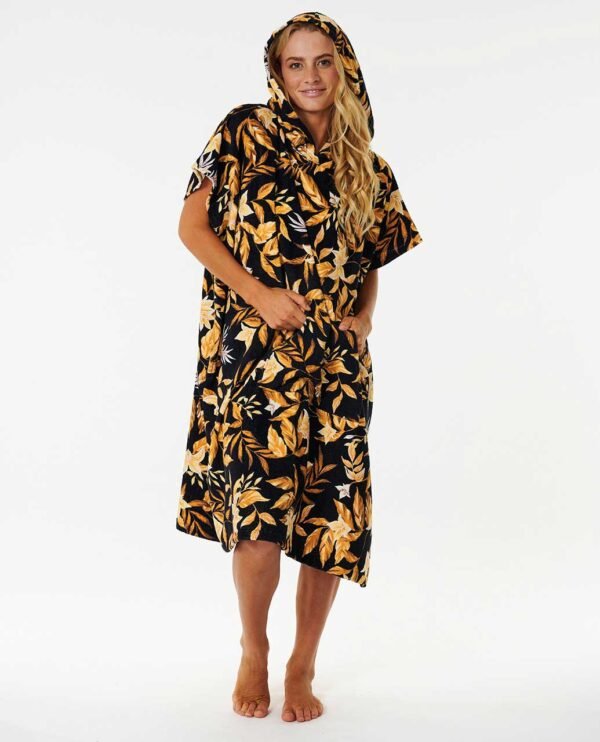 Alternative view of Mixed Hooded Towel