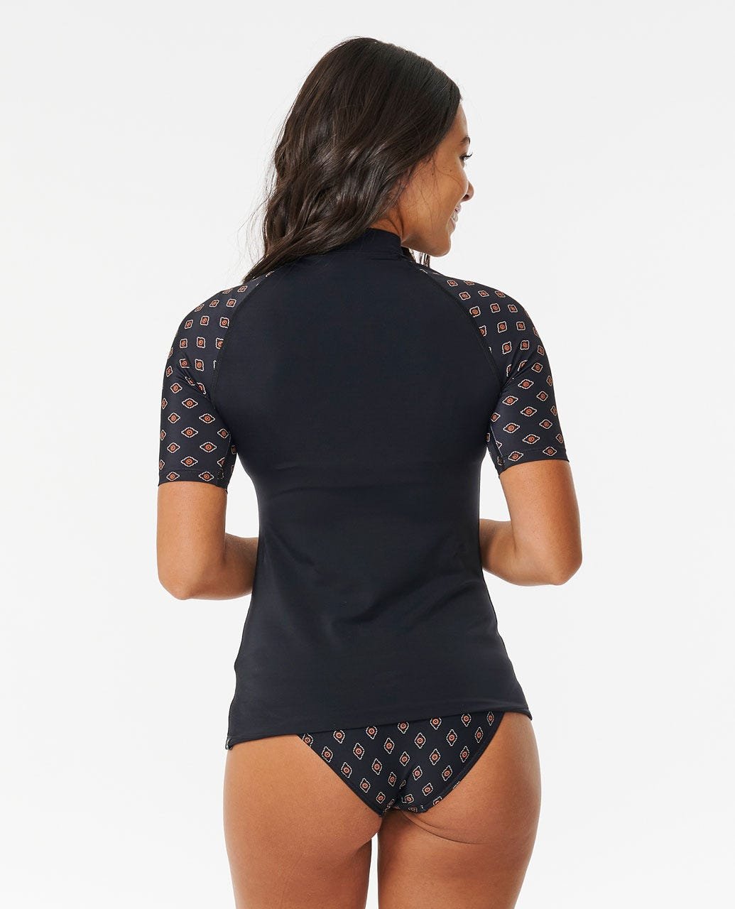 Pacific Dreams Short Sleeve UPF50+ Rash Vest - Image 2